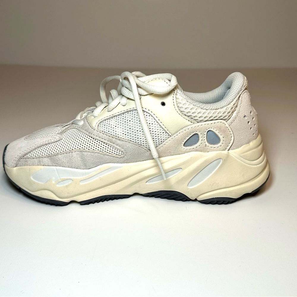 Adidas Yeezy Boost 700 Analog Sneakers Men’s 4.5 or Women’s 6.5 - Picture 7 of 13
